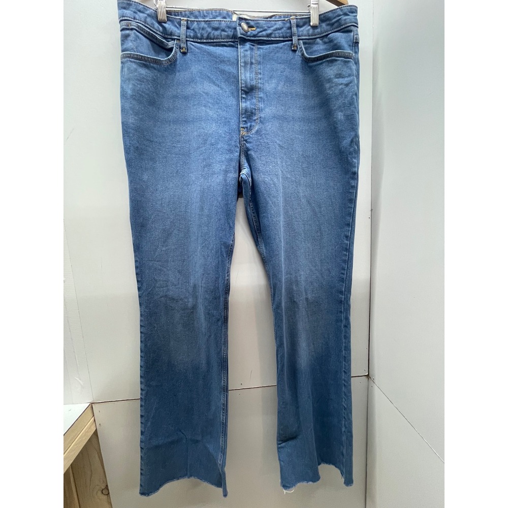 Wrangler High Rise Bold Boot Jeans Medium Wash Raw Hem 18x34